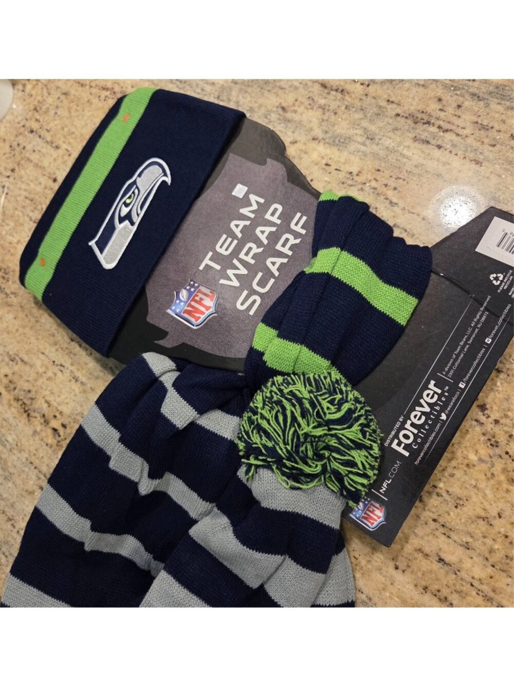 New! NFL Forever Collection Seattle Seahawks Wrap Scarf & Beanie Pom Pom